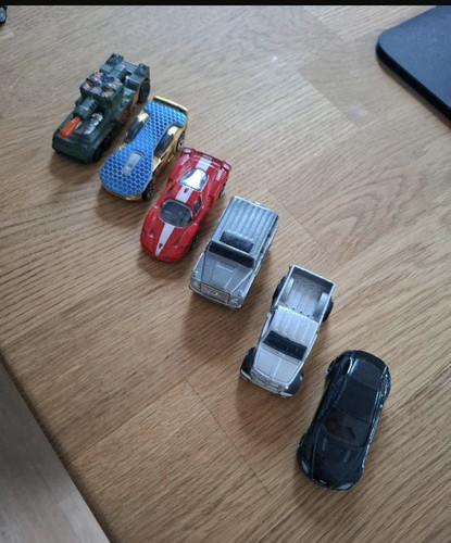 Hot wheels konvolut - wheels,
