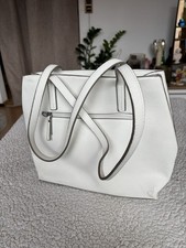 Weiße Schultertasche von