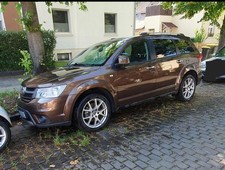 fiat freemont 2014 345 2.0 jtd 4x4 Geländewagen SVU 7 sitzer auto wenig km