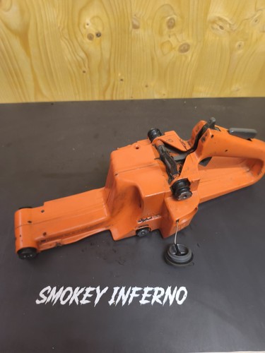 Husqvarna 272 tankgehäuse - husqvarna,