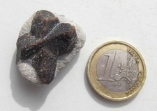 Staurolith auf quarz - staurolith,