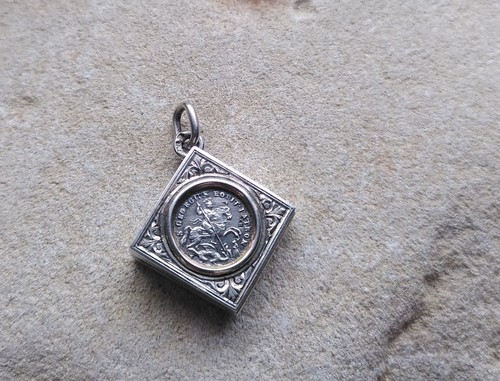 Antik medaillon handarbeit - antik,