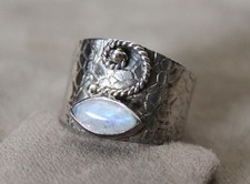 Schöner Mondsteinring