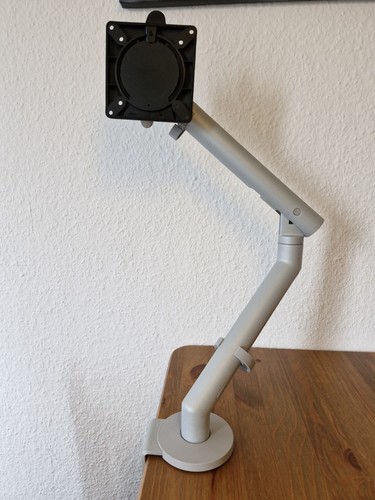 Monitorarm inklusive