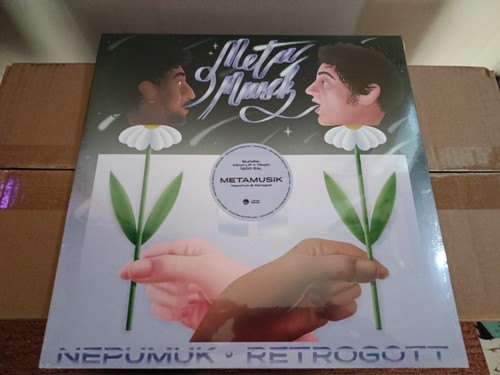 Nepumuk retrogott meta - &,