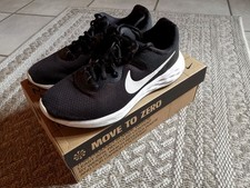 Nike Revolution 6 Gr. 40 schwarz weiß US 8,5 UK6 Sneaker Turnschuhe Sport Schuhe