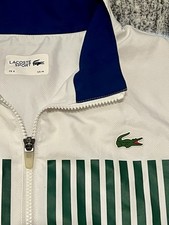 Lacoste Trainingsjacke Größe M, Weiß mit blau-grünem Muster, Hinten Löcher