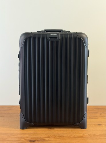 Rimowa topas stealth cabin - rimowa,