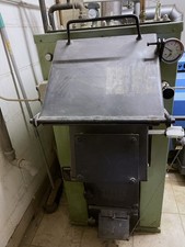 Holz-Festbrennstoffkessel mit wenigen Betriebsstunden