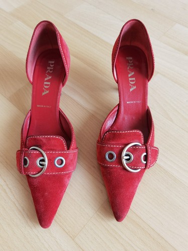 Red prada iconic kitten - red,