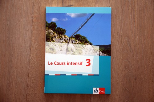 Cours intensif 3 - le,