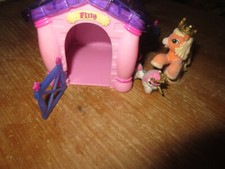 ?Filly Haus oder Stall pink lila  und 2 Fillys dazu und 2 Fillys gefunden ?