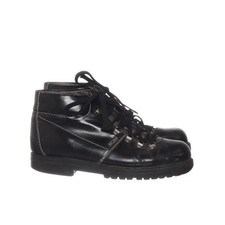 Bronx, Schnürstiefel