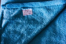 FLEECE- / KUSCHEL- / TAGES- / WOHN- / BETT-DECKE 150 x 200 cm TÜRKIS  - neu -