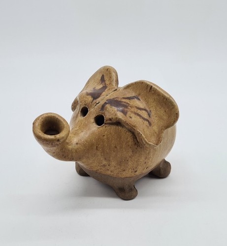 Cooper pottery elefant - pottery,