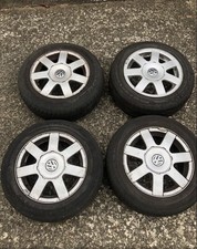 4 Original VW Alufelgen (Reifen abgefahren) für VW Golf V 205/60R15 H