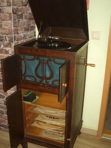 Grammophonschrank