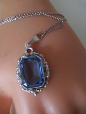 Anhänger blauer Stein 900