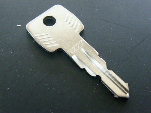 Original thule schlüssel - schlüssel, n227