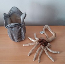 Alien facehugger egg plush - alien,