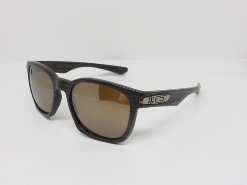 Oakley garage rock - rock, woodgrain