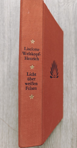 Buch licht über weissen - buch,