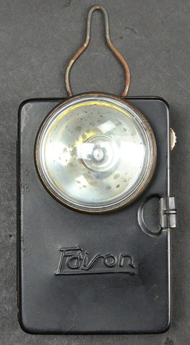 Vintage camping taschenlampe - vintage,