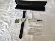 Aus einer Auflösung: tolle Hirsch Armbanduhr mit Etui