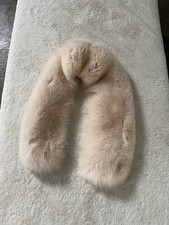 Pelzkragen Rosa Ausgefallen!