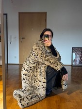 Full-length leopard faux fur
