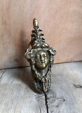 alter Jugendstil Türgriff Drücker Kommodengriff / Messing - Frauenkopf Relief