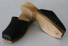 Original DDR Holzschuhe