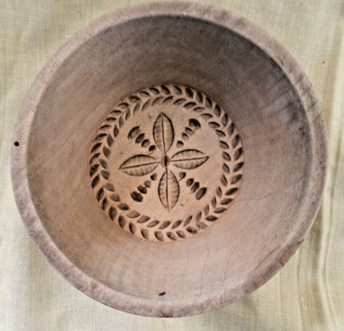 Buttermodel mit blumenmotiv - buttermodel,
