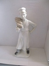 Schöne Porzellanfigur