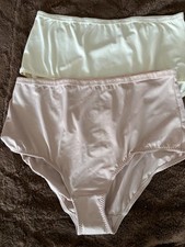 2 hübsche Slips in Gr. XXL