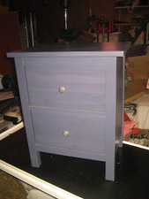 Nachtschrank mit 2 Schubladen