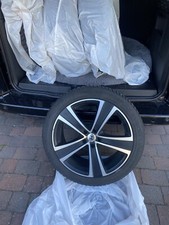 Hyundai Santa Fe Winterreifen komplett wie neu 