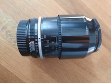 Zubehörpaket Nikon Micro-Nikkor 105 mm 1:2.8 mit Nikon HS-14 Gegenlichtblende 