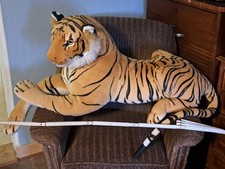 Tiger liegend Plüsch 100cm