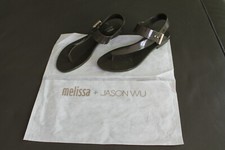 MELISSA + JASON WU Gummi Sandalen/Badeschuhe Gr. 38 Oliv