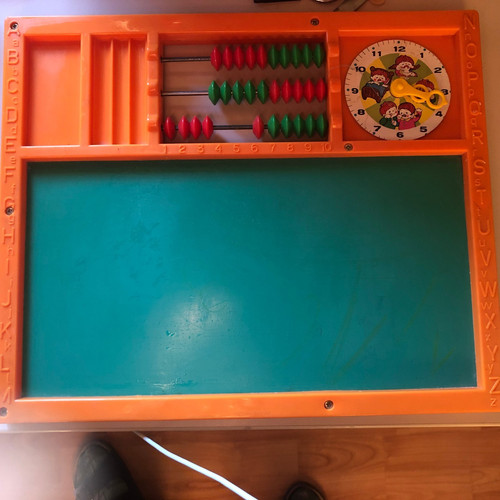 Kinderspielzeug tafel mit - tafel, uhr