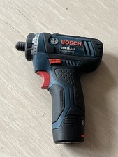 Bosch GSR 10,8-Li Professional mit 3 Akkus und Ladegerät