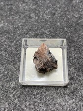 Cordierit, Hämatit, Nickenicher Weinberg, Eifel