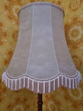 Stehlampe groß, Holzfuß, neuwertig, Landhausstil