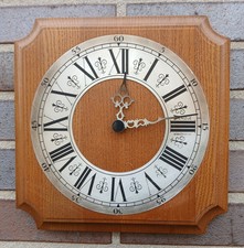 Wanduhr KIENZLE electronic, Eiche rustikal m röm Zifferblatt, quadratisch 26 cm 