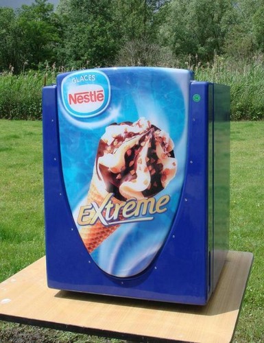 Aht model nestle - model, eistruhe