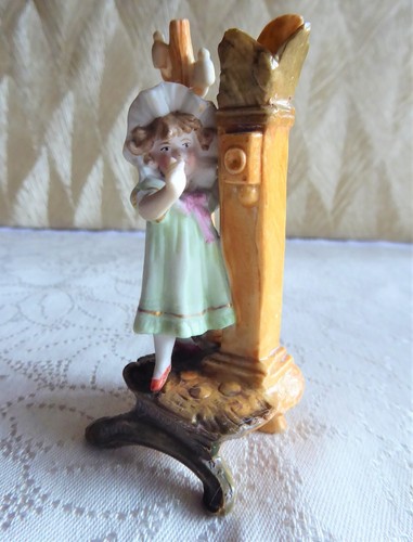 Porzellanfigur mädchen am - ,