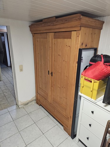 kleiderschrank