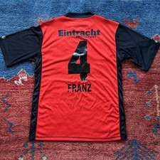 Eintracht Frankfurt Trikot
