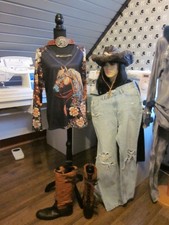 Kostüm Damen Cowgirl Amerika Gr. 40 Stiefel Gürtel Glitzerkette Brosche top